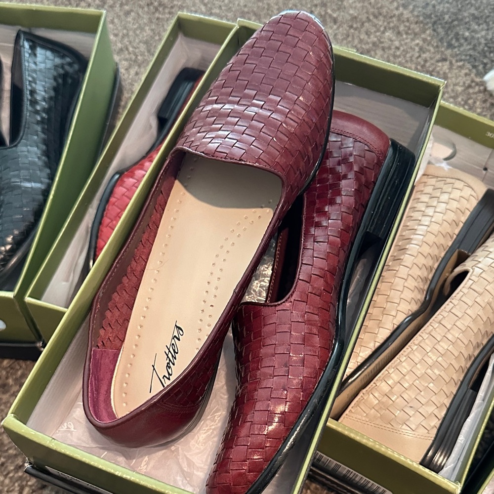 Trotters Burgundy Woven Slip-On Shoes - Picture 1 of 4
